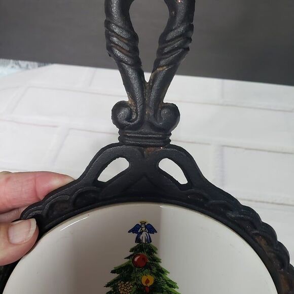 Vintage Porcelain Green Christmas Tree Iron Trivet Holiday Decor - Picture 3 of 8